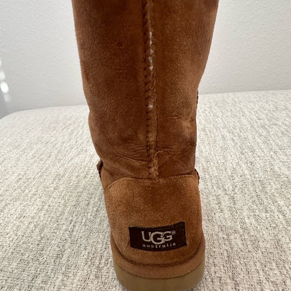 Women’s UGG Classic Tall II Boot - Picture 11 of 11